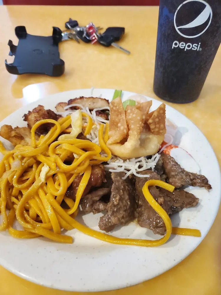 Broccoli Beef Chow Mein